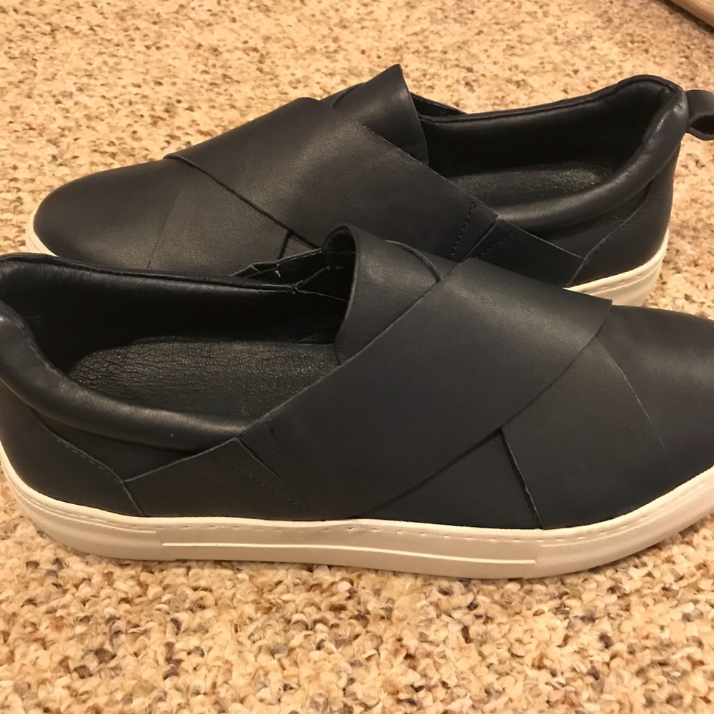 Athleta Leather Alec by J.Slides - like New!
